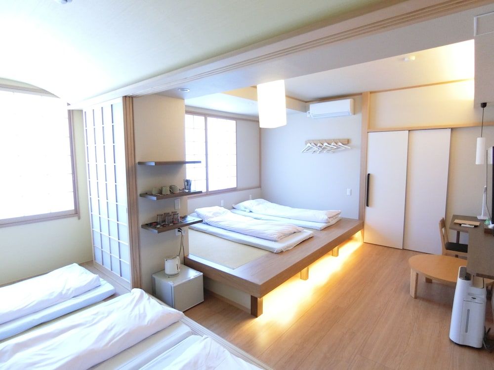 Family Room A (4-7 guests) ECO plan (No Daily Cleaning)
