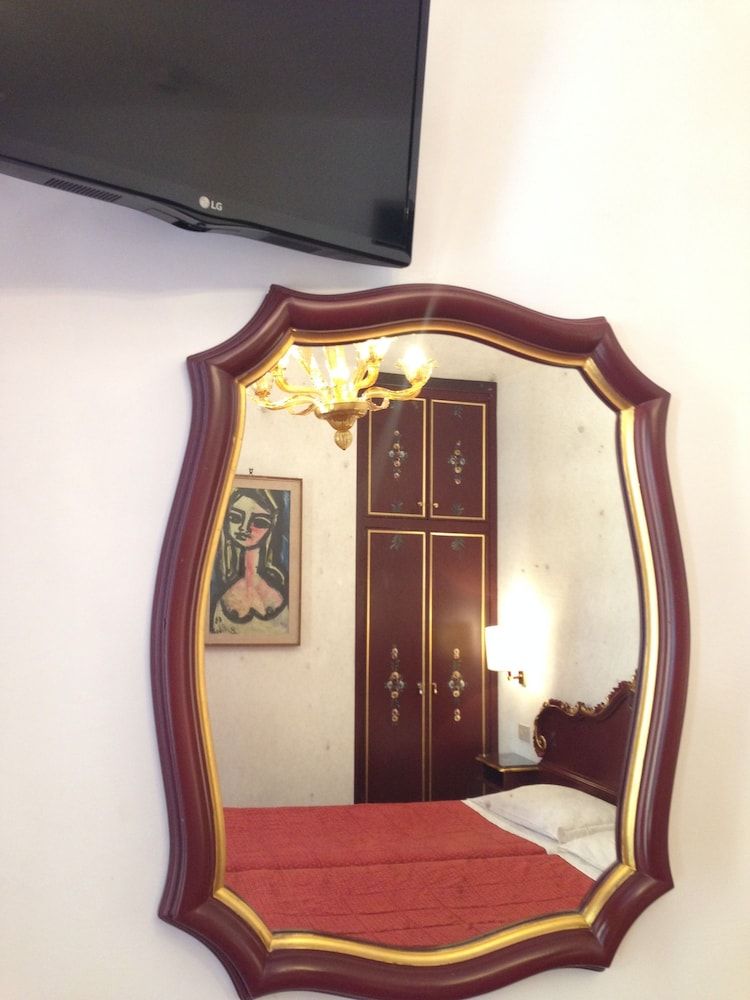 Hotel Serenissima Standard Double Room 9