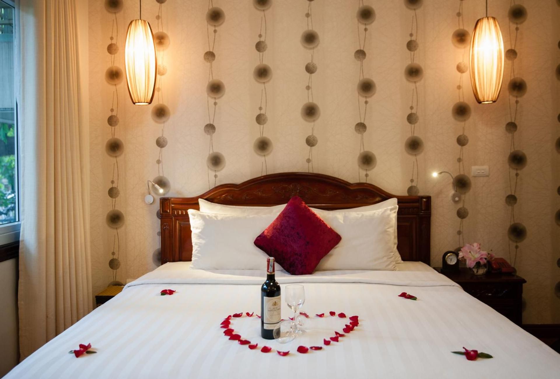 undefined Hanoi Golden Moon Hotel 8