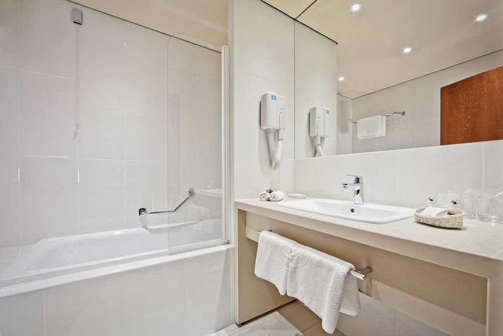 Hotel Central Comfort Double Room 6