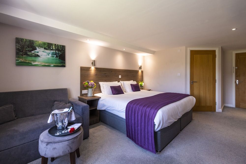 The Limes Country Lodge Hotel Family Quadruple Room