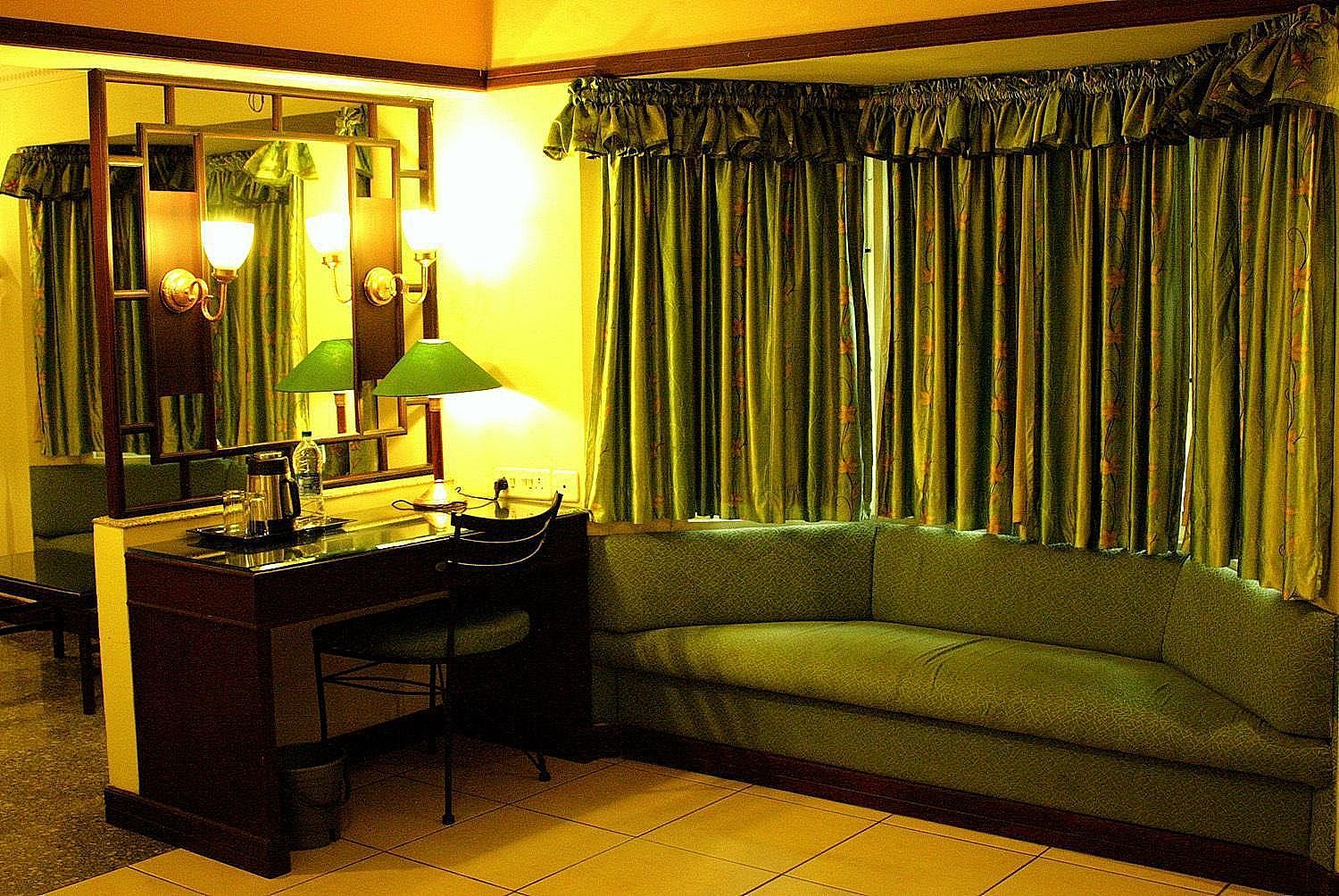 Eastend Munnar Deluxe Room 6