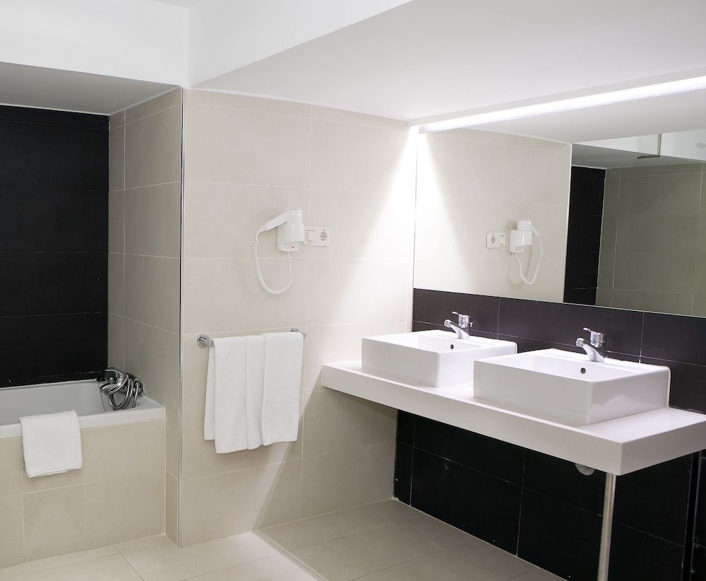 Hotel Olympia Consul del Mar Double or Twin Room 14