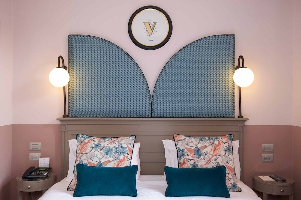 Standard Room, 1 Queen Bed