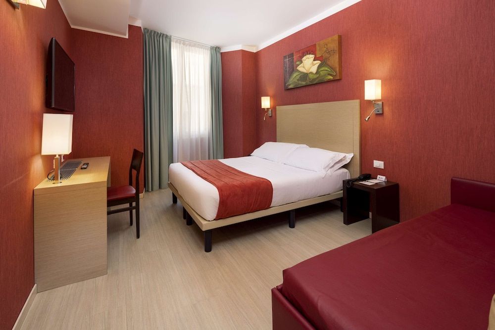 Best Western Hotel Porto Antico Family Room, Multiple Beds, Non Smoking (with Single Sofabed) 4