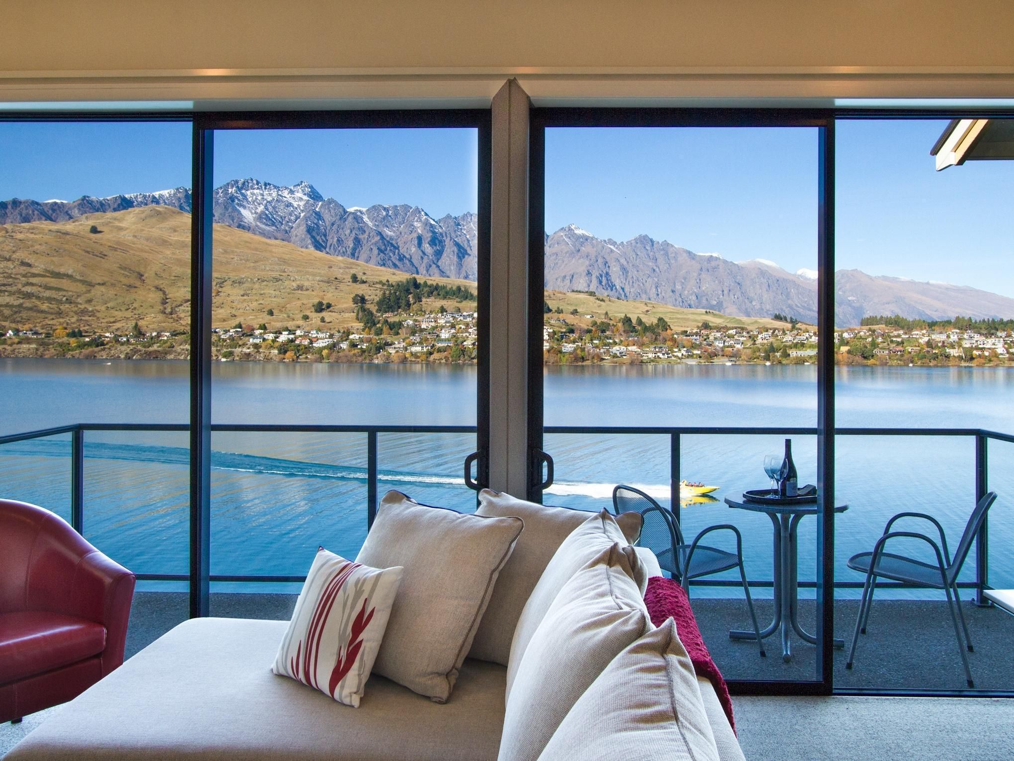 Villa Del Lago Hotel 2-Bedroom Lake View Villa 3