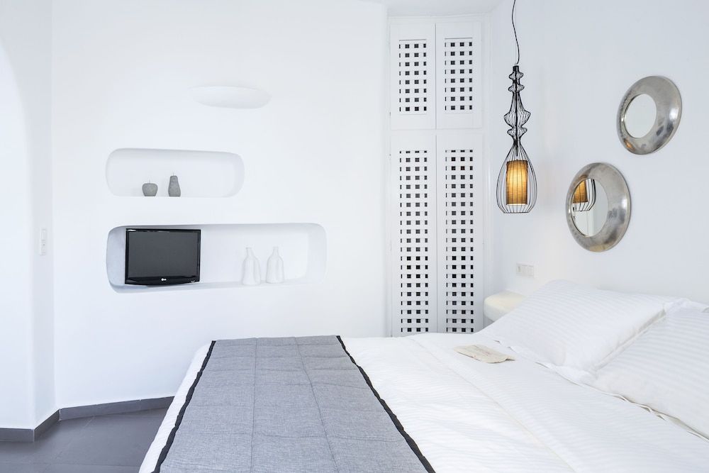 Aroma Suites Standard Room 2