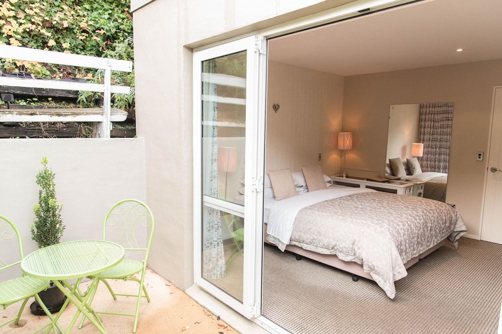 undefined Queenstown House 5