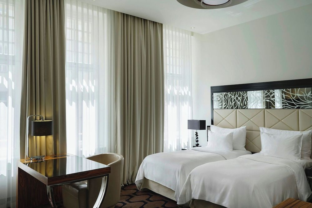 Roomers Berlin Steinplatz, Autograph Collection Deluxe Room, 2 Twin Beds, Non Smoking 2