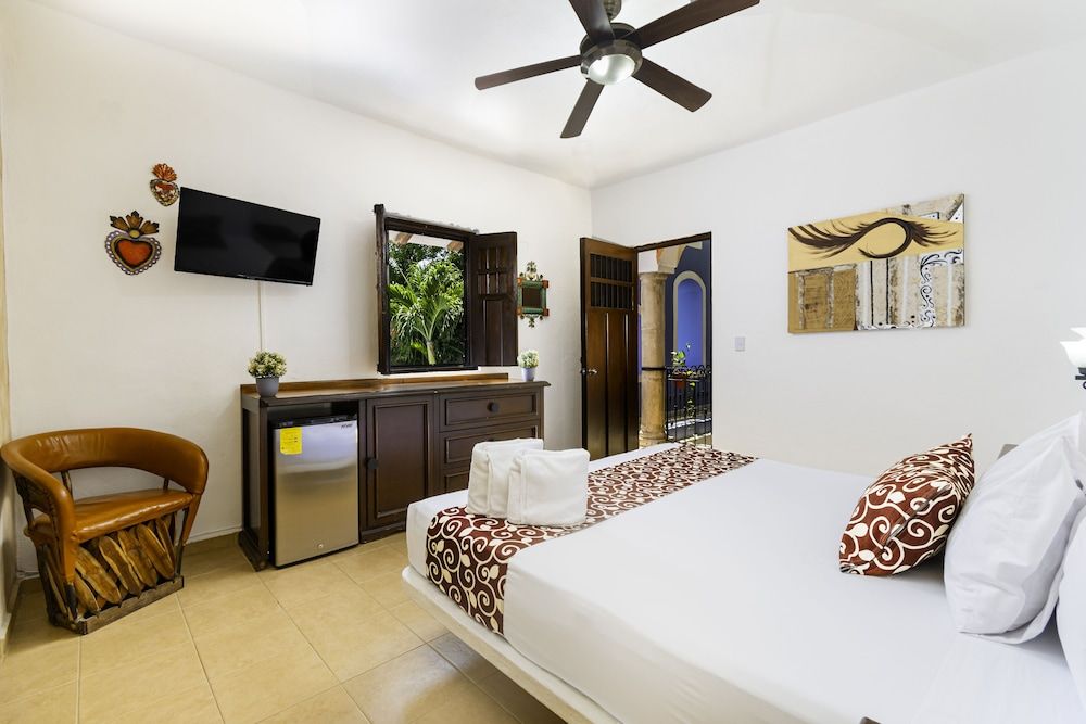 Hotel Casa De Las Flores Classic Room 3