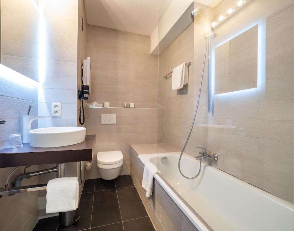 Best Western City Centre Standard Room, 2 Twin Beds, Non Smoking 8