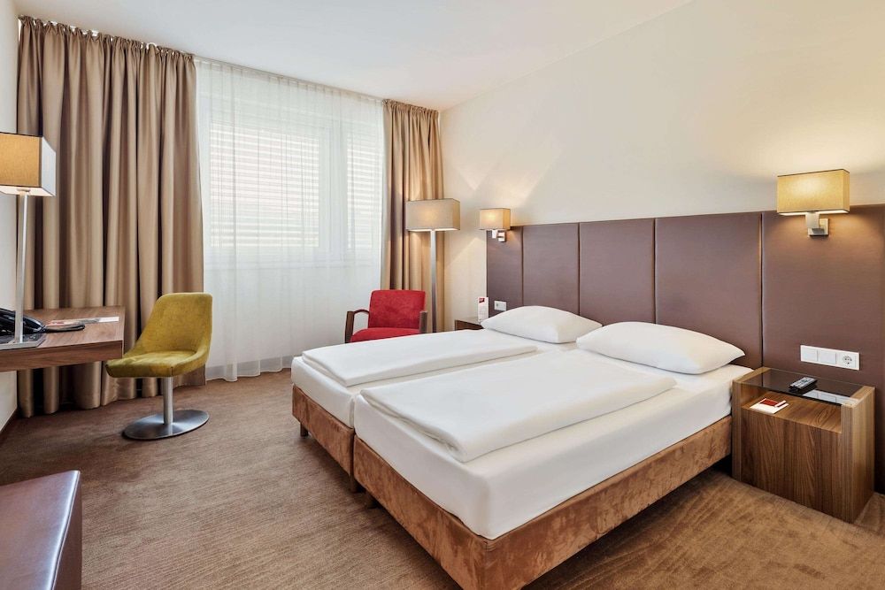 Austria Trend Hotel Doppio Classic Room 8