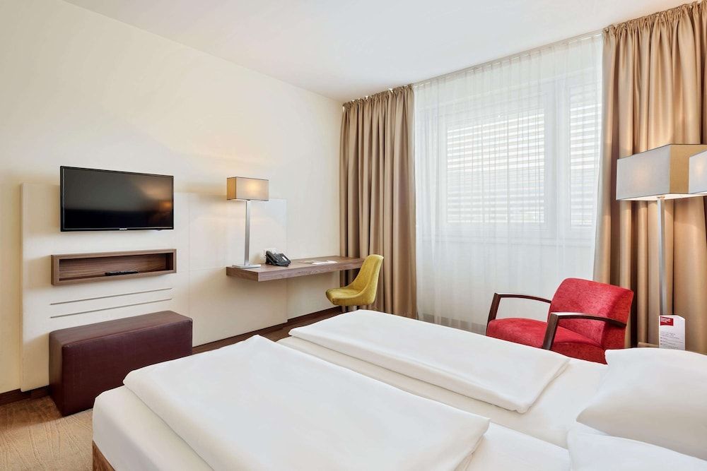 Austria Trend Hotel Doppio Classic Room 9