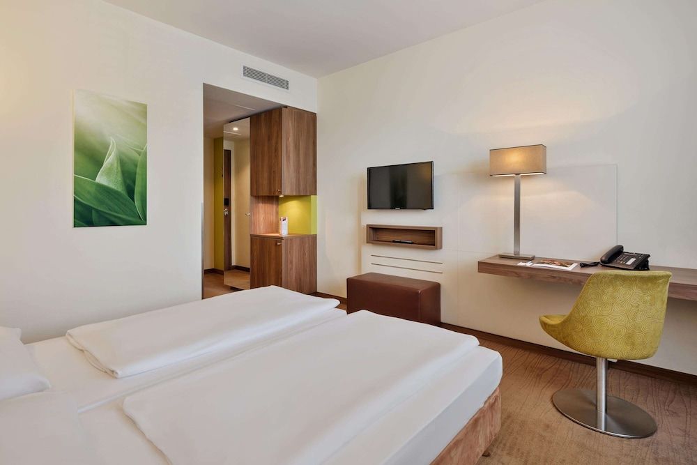 Austria Trend Hotel Doppio Classic Room 6
