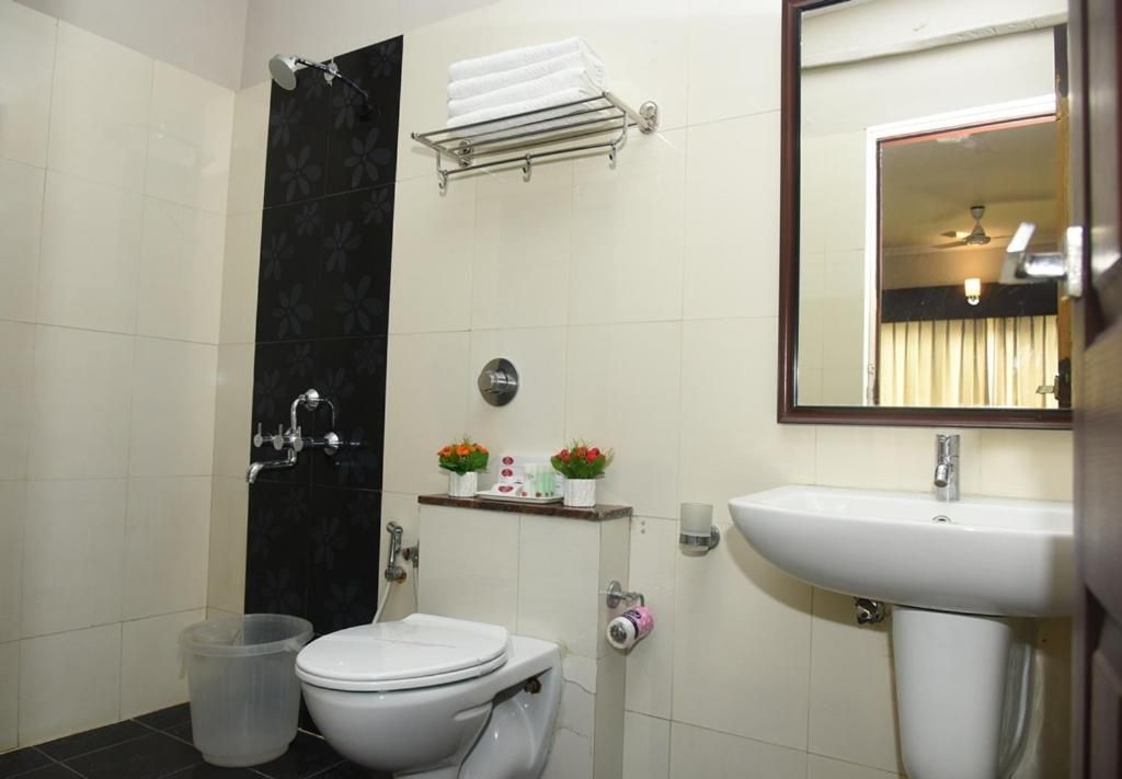 Hotel Pearl International Deluxe Room 63
