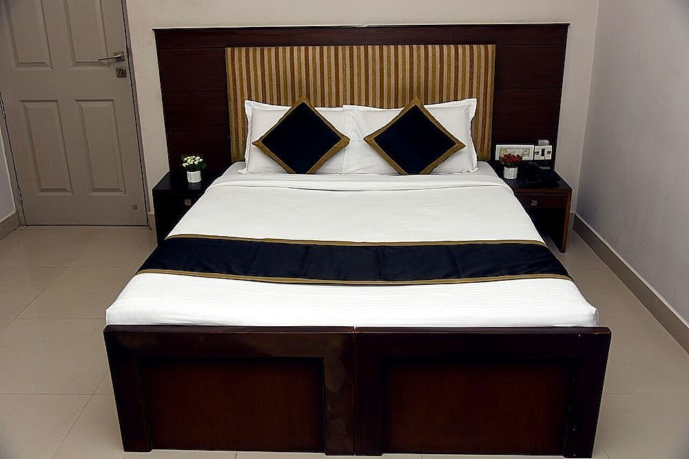 Hotel Pearl International Deluxe Room 16