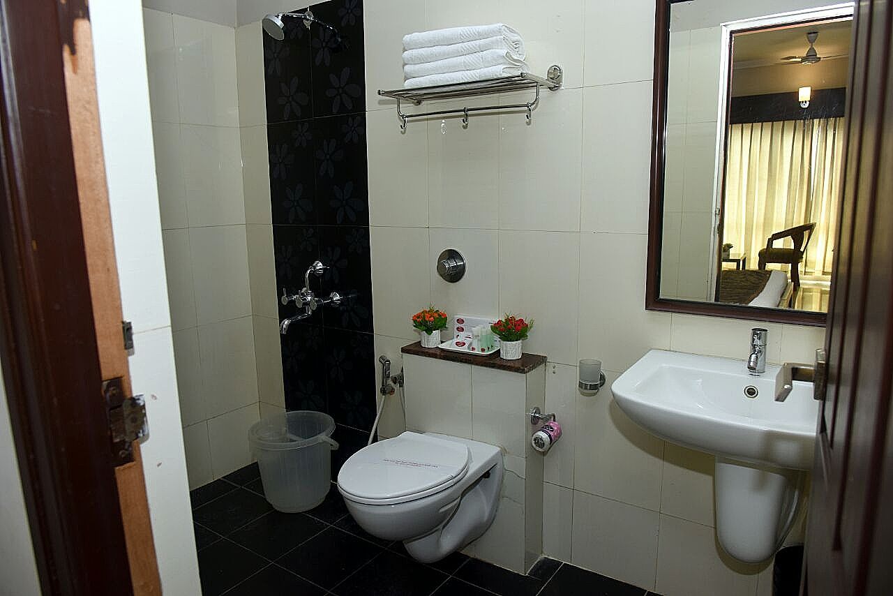 Hotel Pearl International Deluxe Room 54