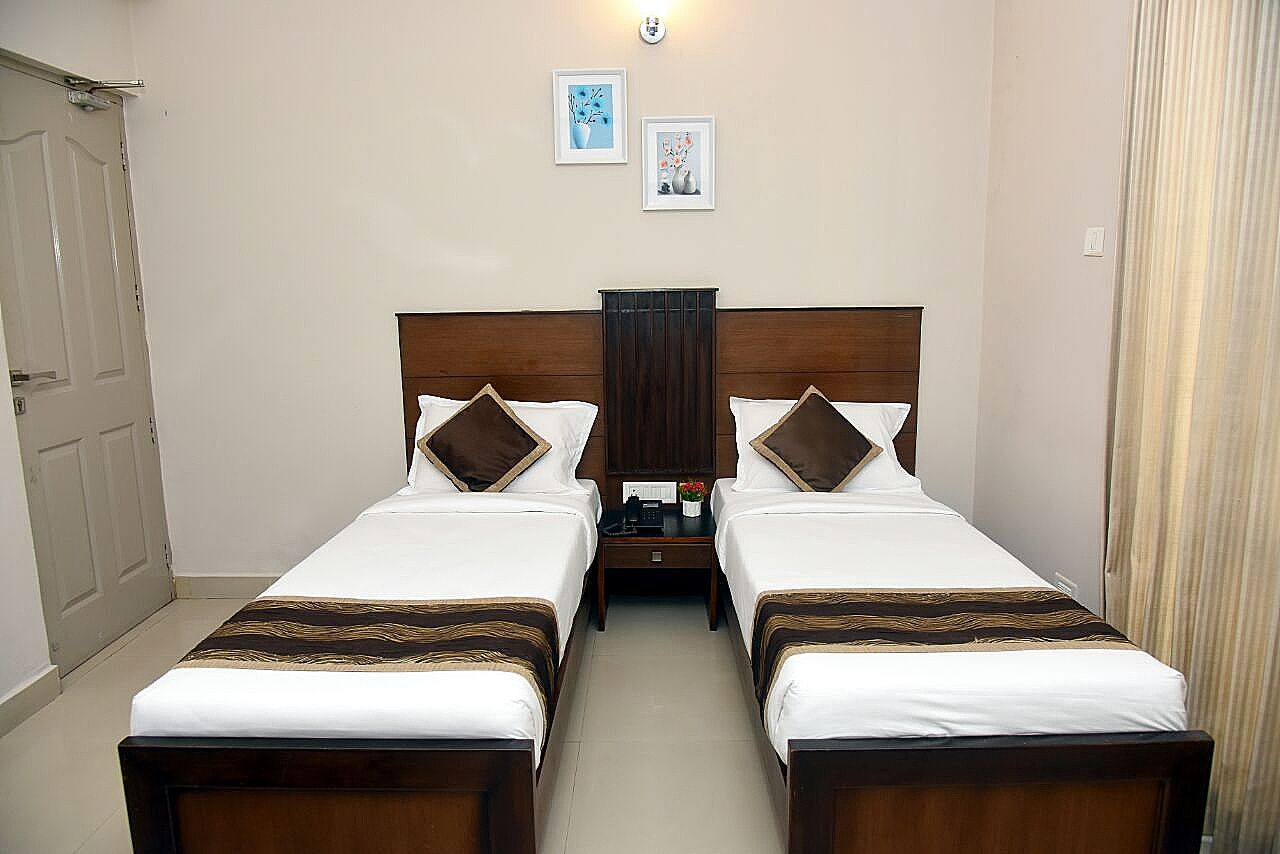 Hotel Pearl International Deluxe Room 18