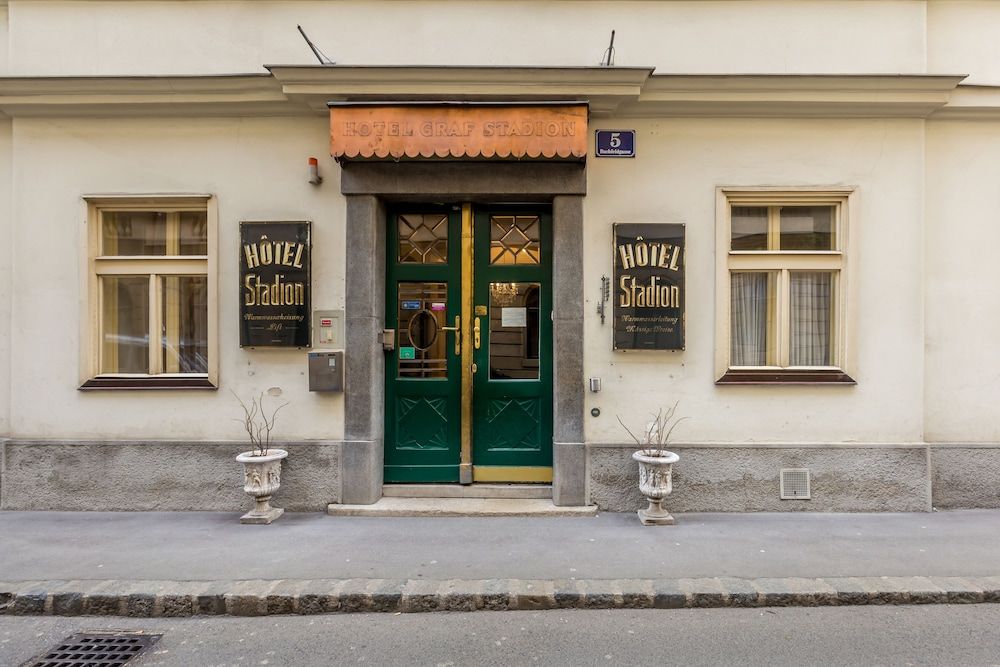 undefined Hotel Graf Stadion 7
