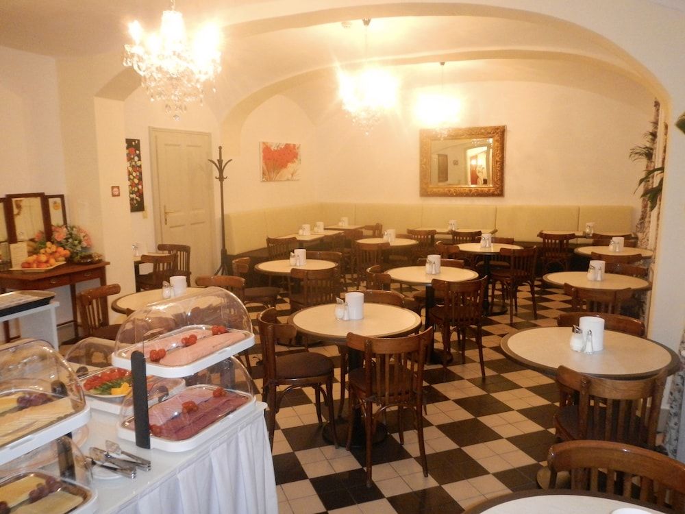 undefined Hotel Graf Stadion 10