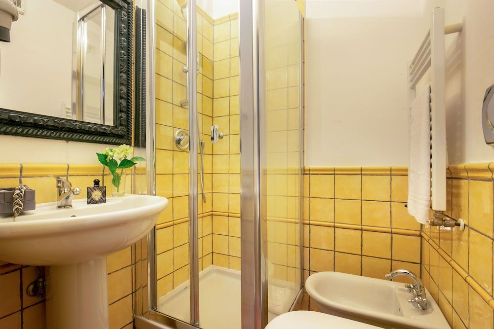 Bollo Apartments Double Room, Kitchen (Shared Kitchen) 12