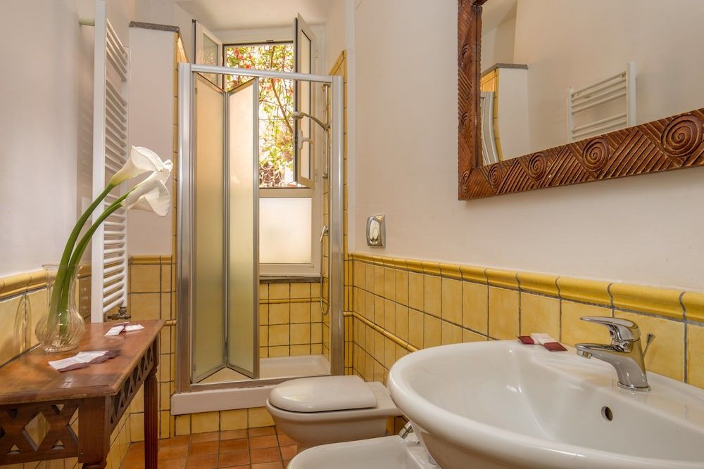 Bollo Apartments Double Room, Kitchen (Shared Kitchen) 10