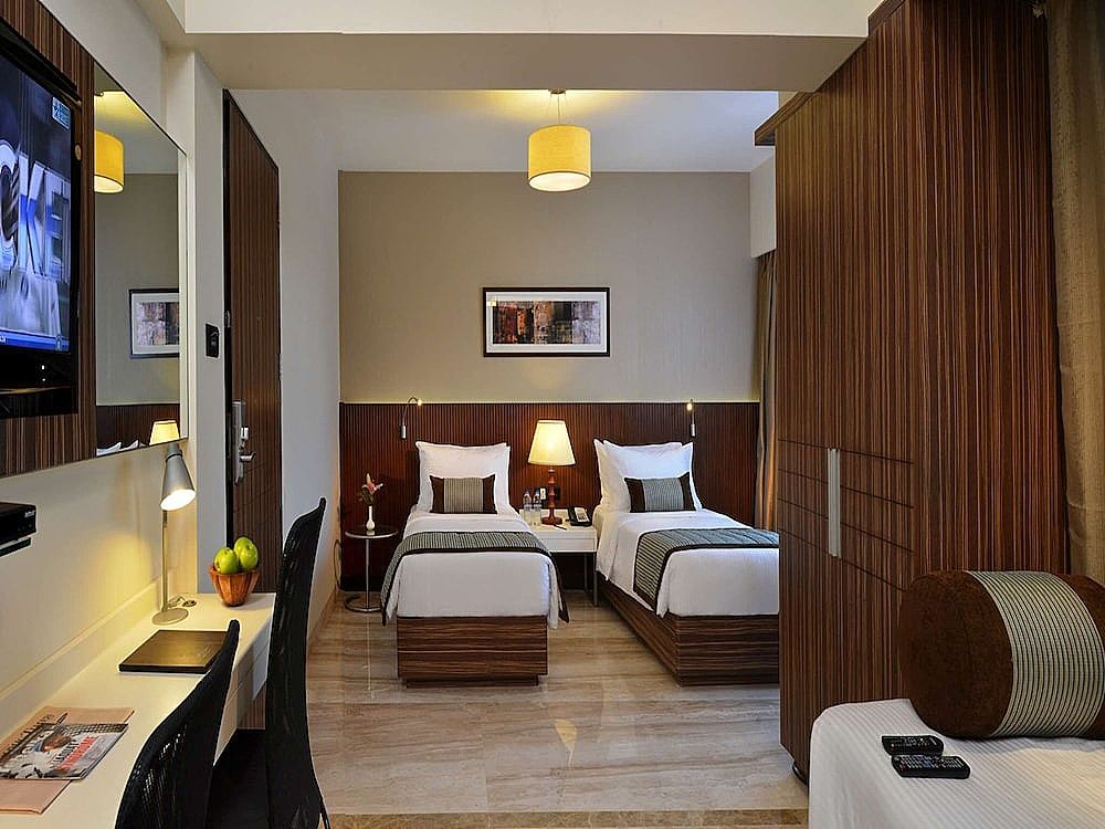 Residency Sarovar Portico Mumbai Deluxe Room, 2 Twin Beds 5