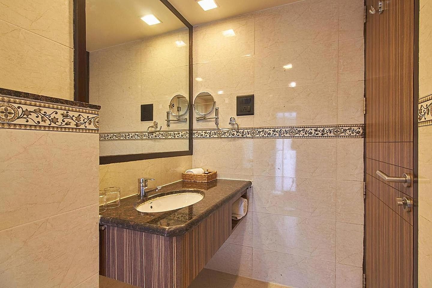 Residency Sarovar Portico Mumbai Superior Room, 1 Double Bed 6