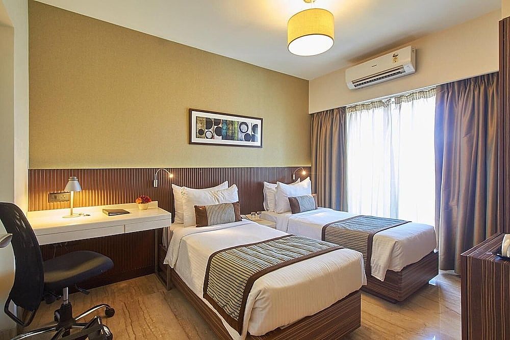 Residency Sarovar Portico Mumbai Superior Room, 2 Twin Beds 7