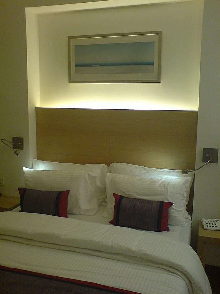 Residency Sarovar Portico Mumbai Superior Room, 2 Twin Beds 4