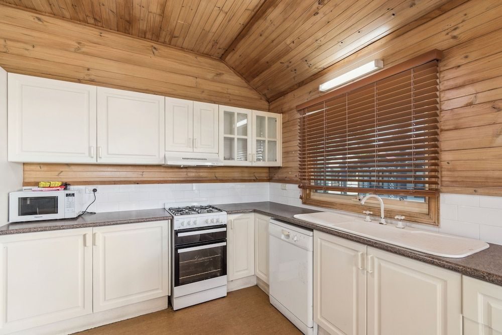 Batemans Bay Marina Resort Standard Ocean View 3 Bedroom Villa 6