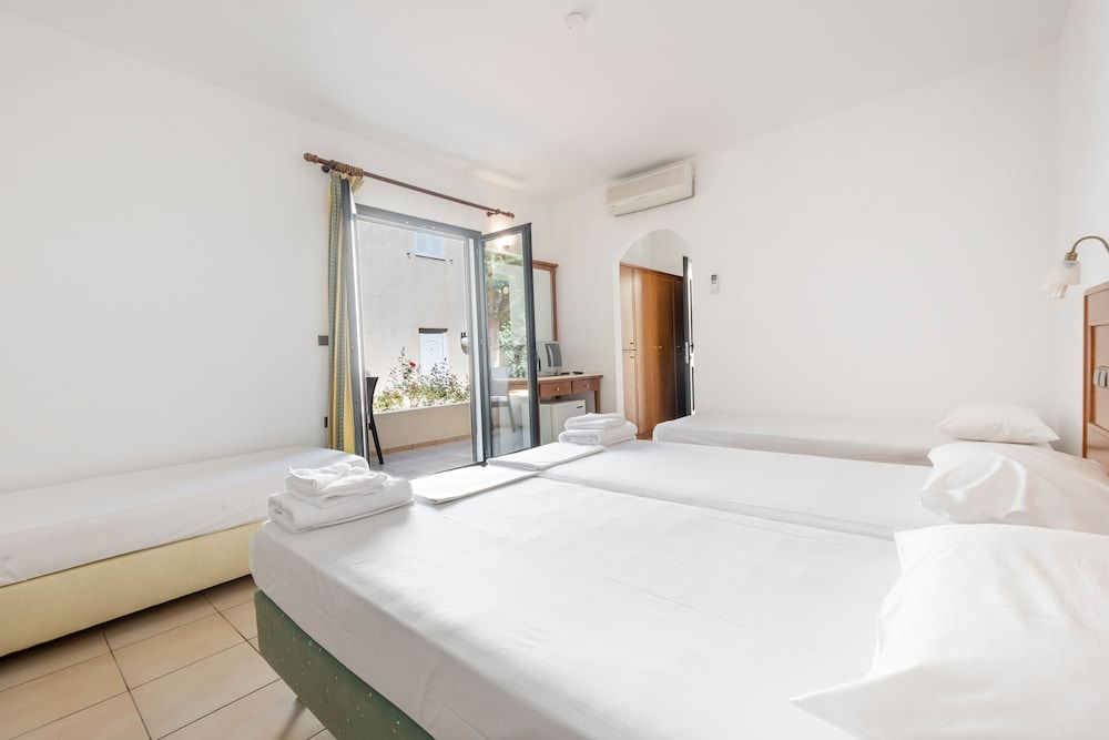 Family Room, 1 Bedroom