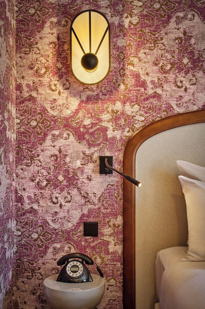 Hôtel Josephine by Happyculture Double Room 8