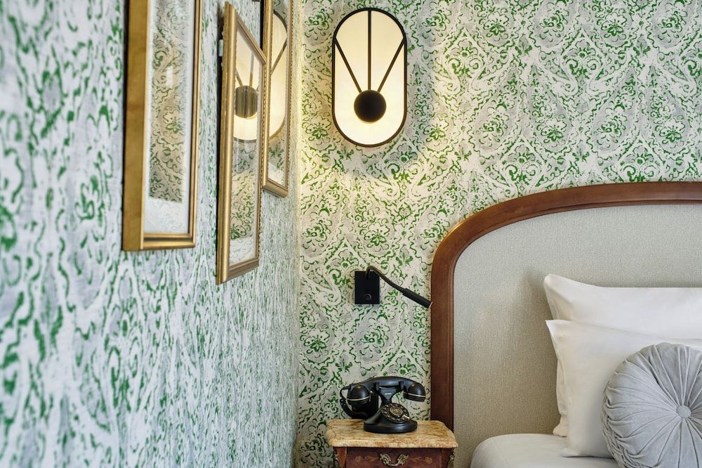 Hôtel Josephine by Happyculture Double Room 9