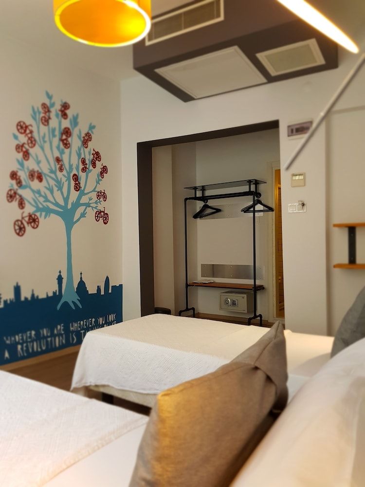 undefined Rumours Inn 10