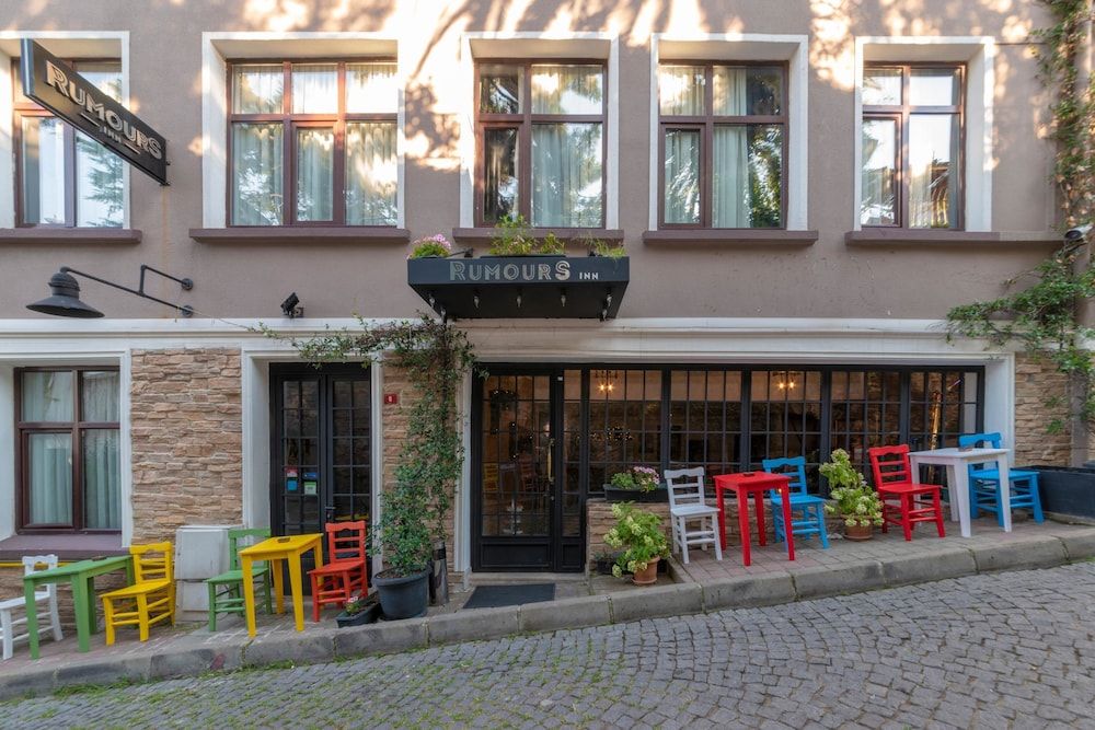 undefined Rumours Inn 6