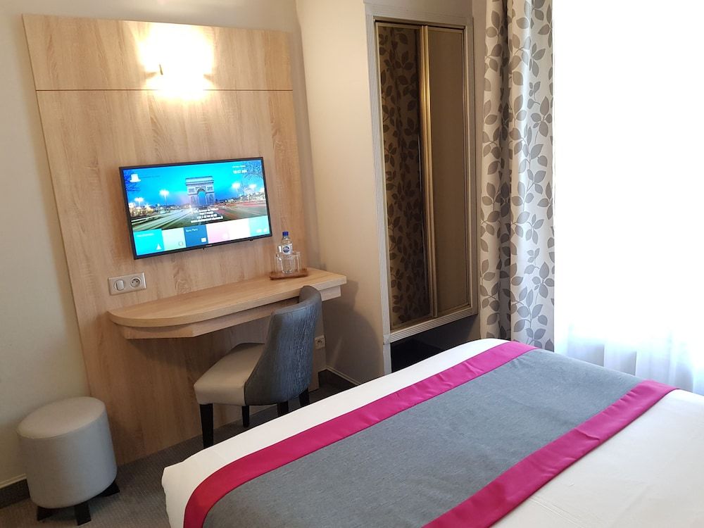 Hotel Champerret Elysees Traditional Double Room 2