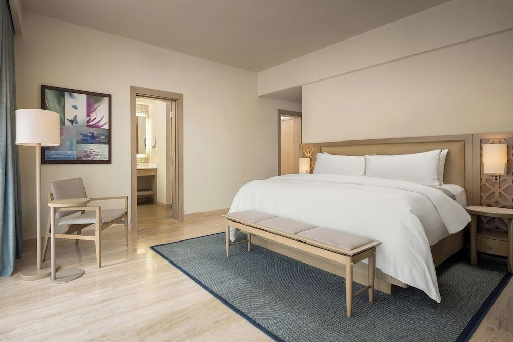 Premium Room, 1 King Bed, Non Smoking, Ocean View (Balcony)