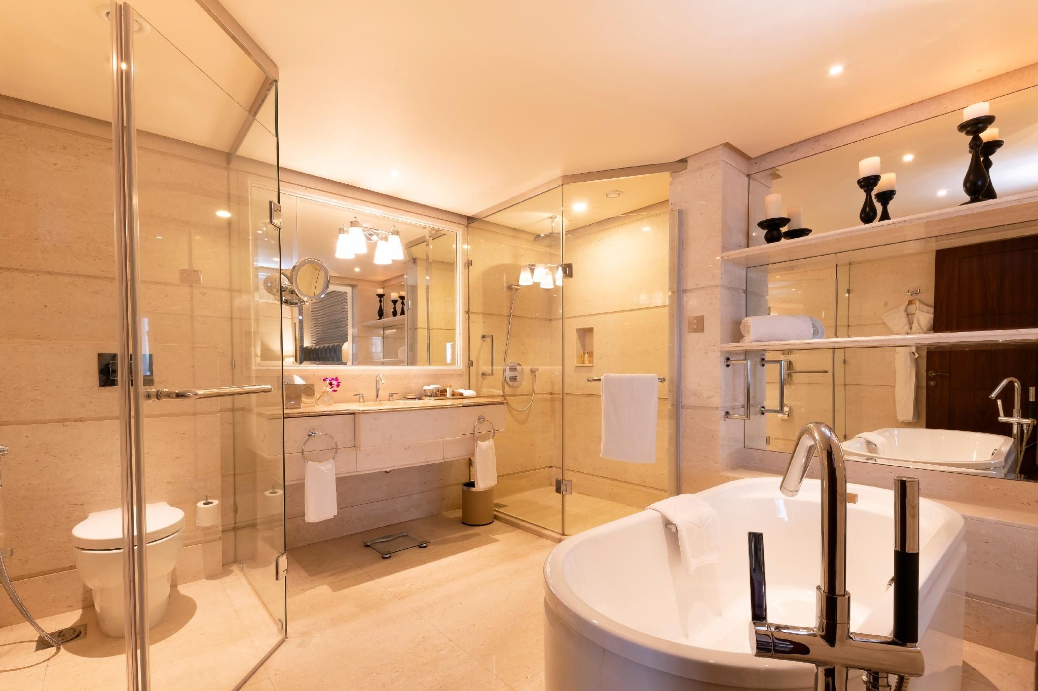 Deluxe Room Ocean View Queen Bed