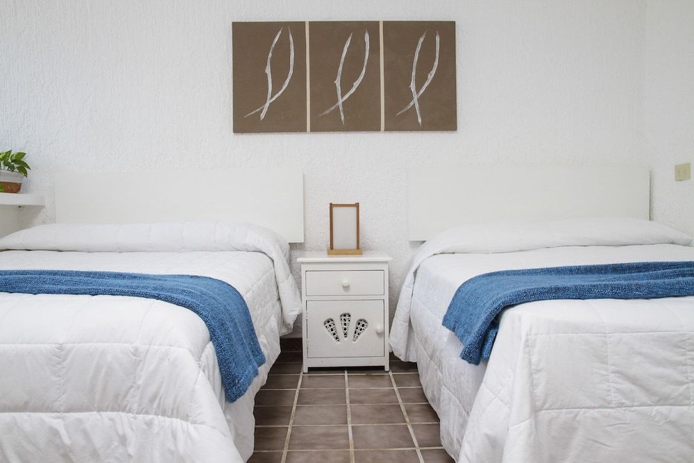 Las Gaviotas Hotel & Suites