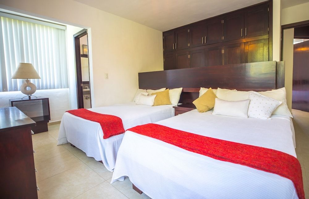 undefined Las Gaviotas Hotel & Suites 3