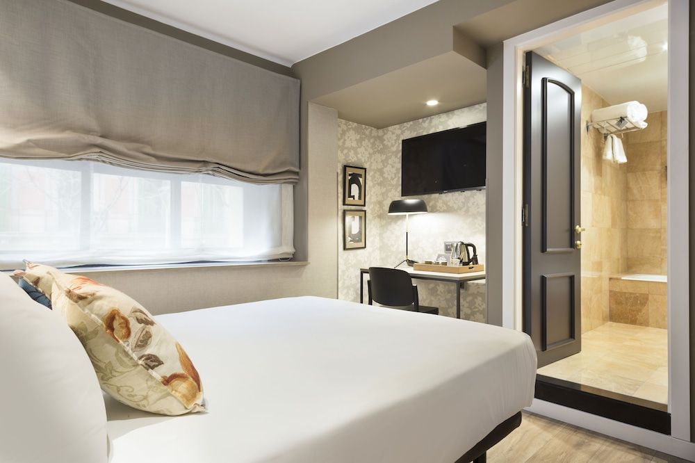 Hotel Acta Splendid Double Room 3