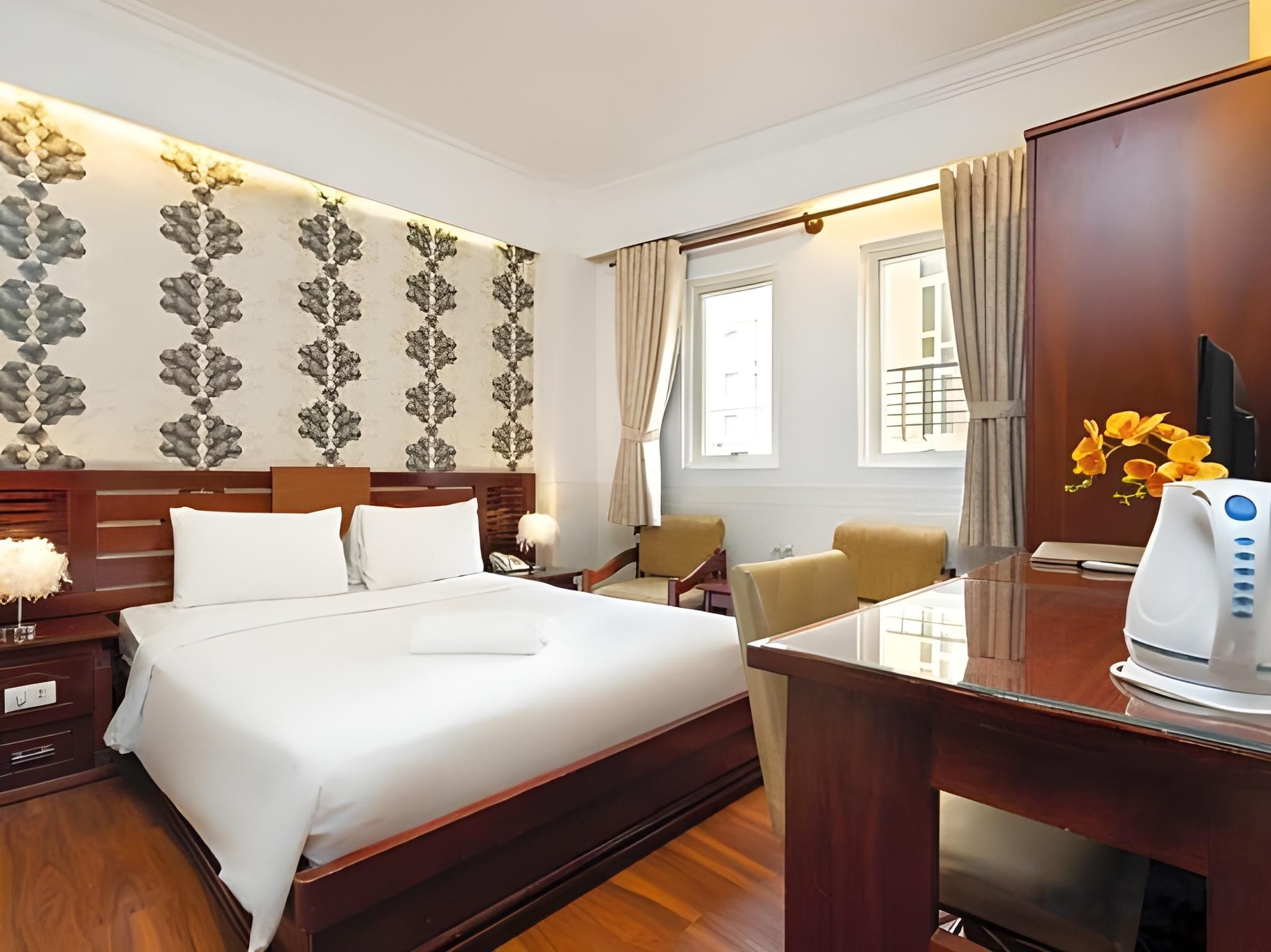 Superior Double with Window