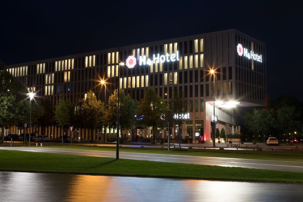 undefined H4 Hotel München Messe 4