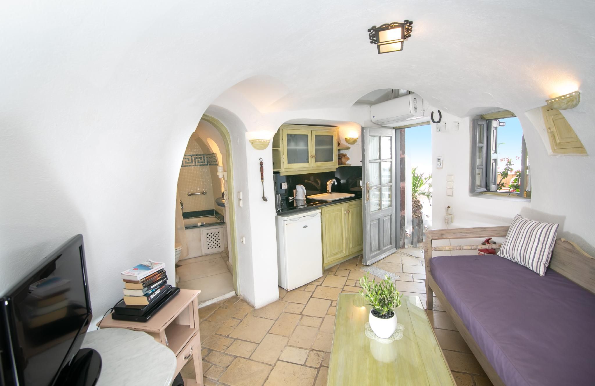 Caldera View Elegant Suite