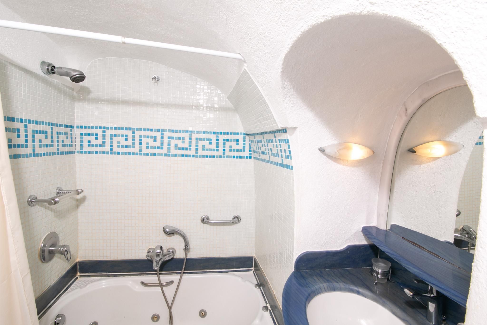 undefined Alexander's Suites 10