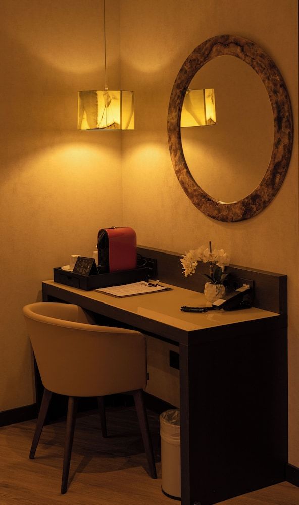 Hotel Indigo Madrid - Gran Via by IHG Standard Room 8