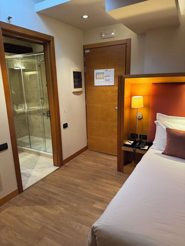 Ruzzini Palace Hotel Attic Room 6