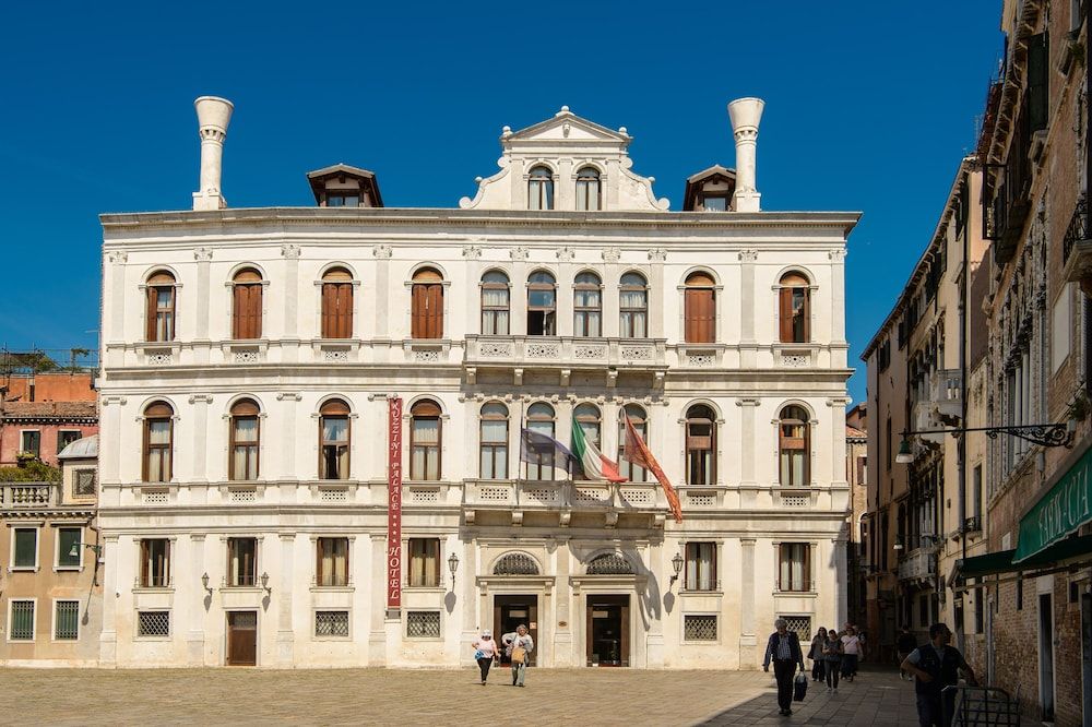 undefined Ruzzini Palace Hotel 5