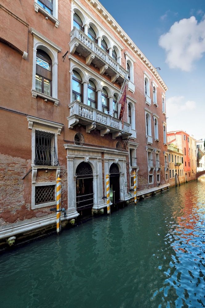 undefined Ruzzini Palace Hotel 4